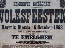 Foto: in het Izegemse stadsarchief bevinden zich ook heel wat historische affiches.
