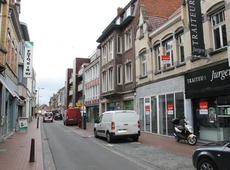 De stad wil de leegstaande panden in het kernwinkelgebied wegwerken door met Prevenda pop-ups te voorzien. - Foto VDI