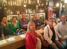 De cafébazen van Et Alors, De Koornmarkt, In't Gemak en Het Damberd zijn klaar voor de concertreeks. - VDI