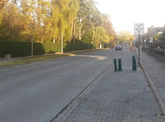 Bijkomende verkeersmaatregelen aan Sint-Rafaëlsschool