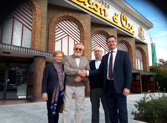 Zoon voormalige conservator Schoeiselmuseum bezoekt Eperon d’Or Zoon voormalige conservator Schoeiselmuseum bezoekt Eperon d’Or