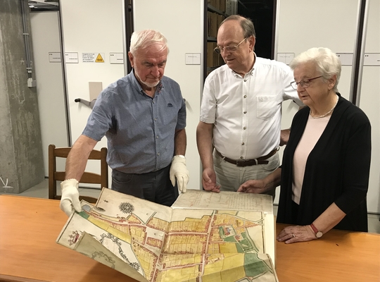 Stad Izegem zet binnenkort inventaris van historisch stadsarchief online
