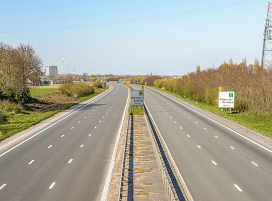 Gelegenheidstentoonstelling in Izegemse bibliotheek met foto’s uit coronaperiode