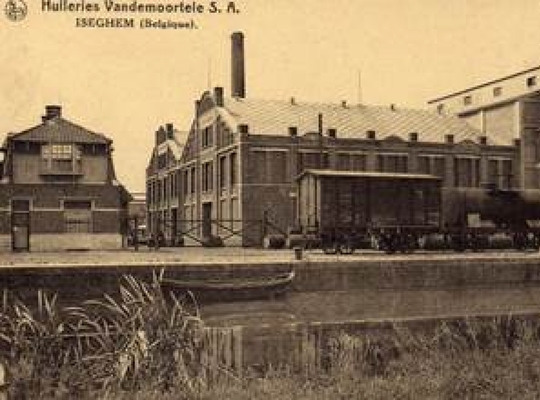 Oude stadsgezichten bezichtigen op de Grote Markt