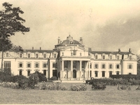Archieffoto van het kasteel Blauwhuis tijdens het interbellum. 
